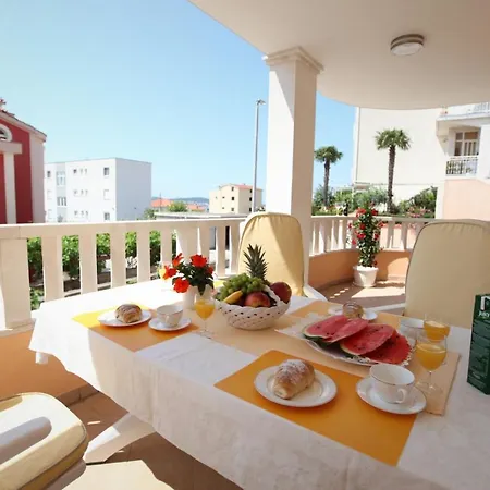Sunbreeze Apartment Trogir