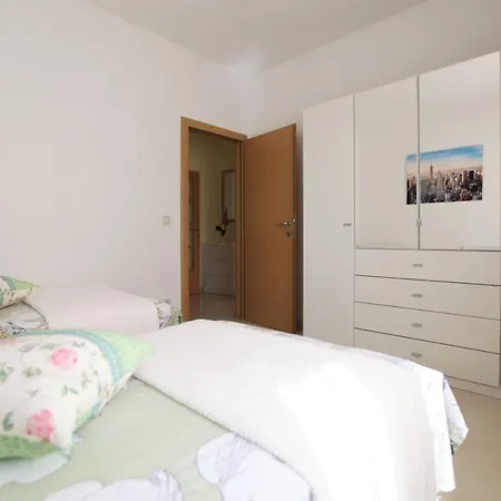 Sunbreeze Apartment *